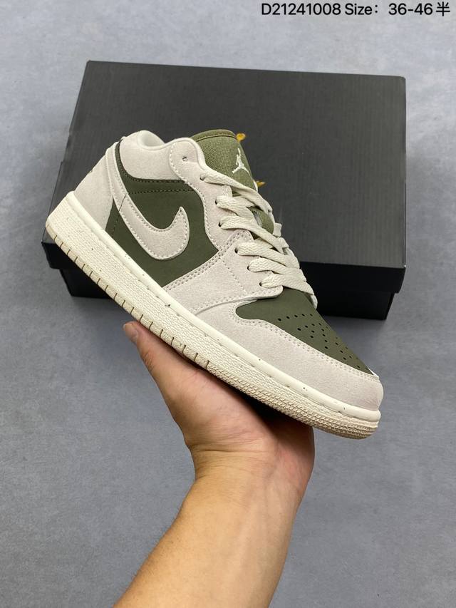 Nike Wmns Air Jordan 1 Low Gs "Team Gold" AJ1 Jordan 1 Low Top Classic Retro Cul