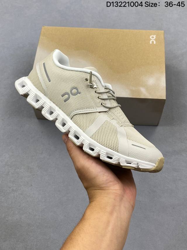 Collection: On Cloud Low-Top Lightweight Comfortable Multi-functional Casual Spo