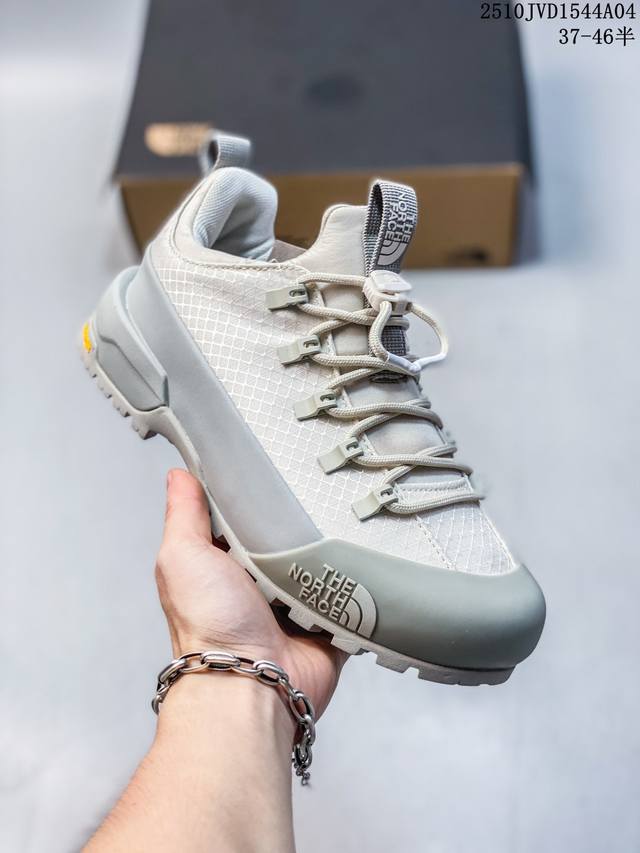 Company Grade The North Face Gore-Tex Hedgehog Series Low-Top Black Comfortable