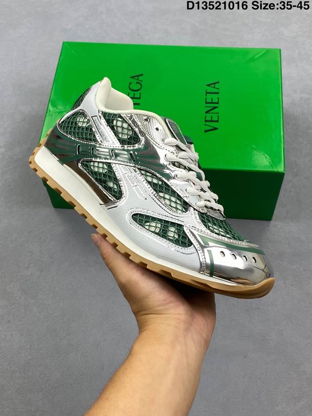 This company-grade original last and paper version features a lightweight, high-