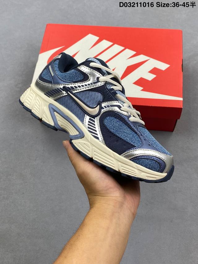 Nike men's and women's shoes, authentic label, half-size system. Features an eco