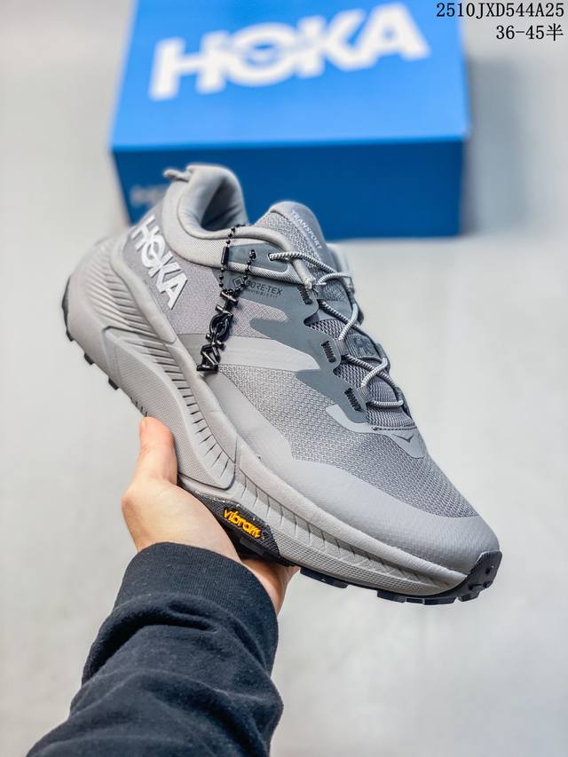 Authentic label with half sizes available. The North Face Altamesa 500 Sport Com