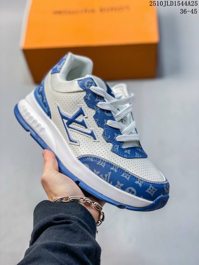 Company Grade Louis Vuitton Trainer Sneaker Low. A versatile and comfortable sne