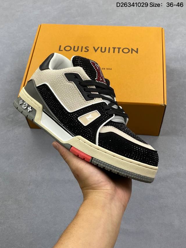 Louis Vuitton Lv Trainer sneakers, latest colorway, basketball style sneakers. D