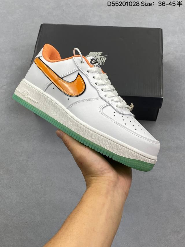 Af1 Nike Air Force 1 '07 Low, a versatile athletic shoe with a thick sole and he