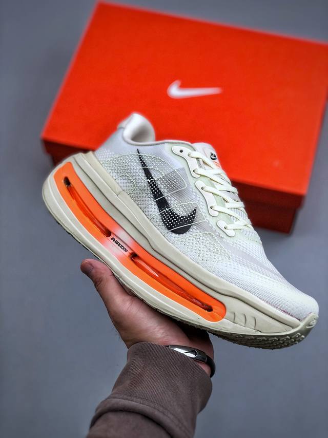 E Nike Air Zoom Pegasus Premium Low-top Running Shoes. Features a full-length Re