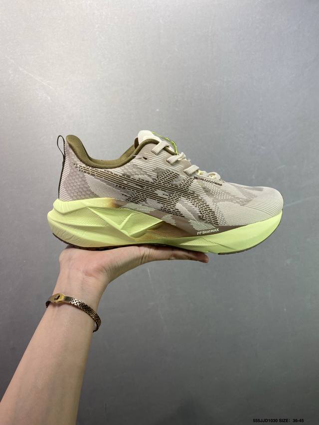 Asics Novablast 5 Le Lightweight Running Shoes (Ddd) Low-top Lightweight Breatha