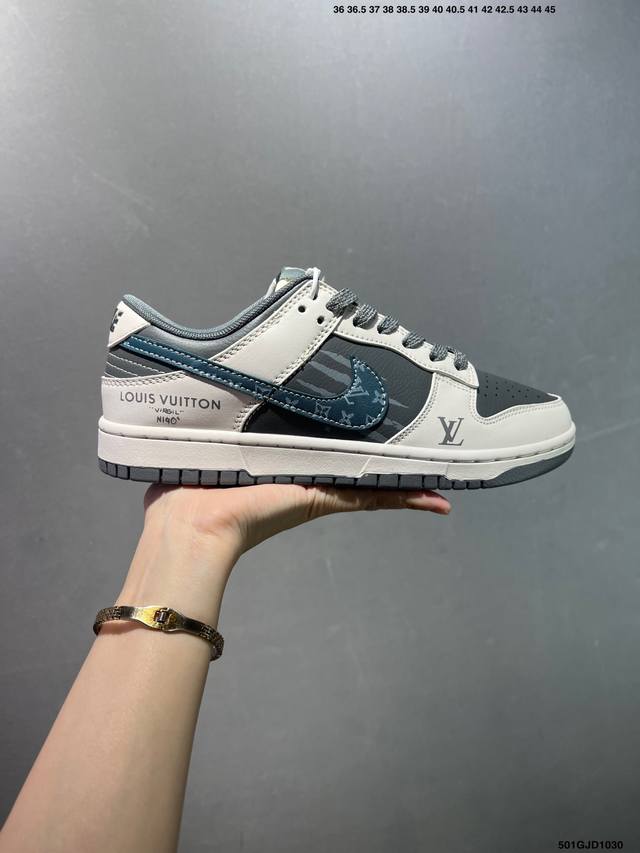 Company-grade NK Dunk Low Retro