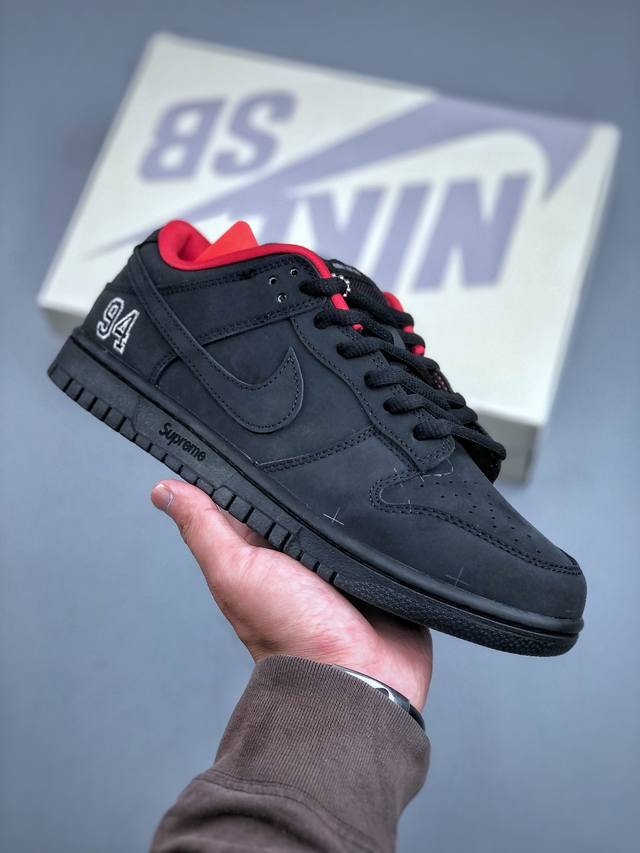 S version Supreme X Nk Dunk SB Dunk Low collaboration Asia exclusive black and r