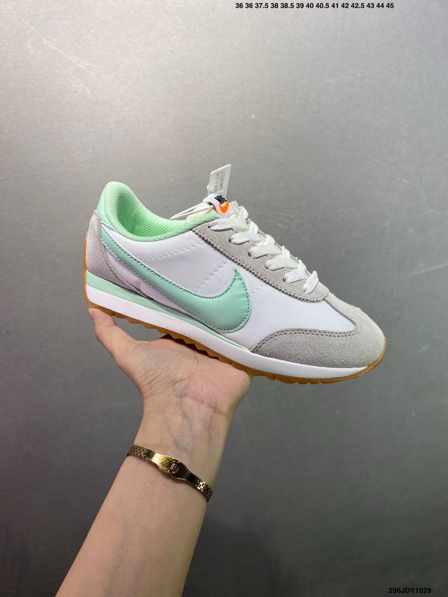 Nike Classic Cortez Leather. This classic design retains the original style whil
