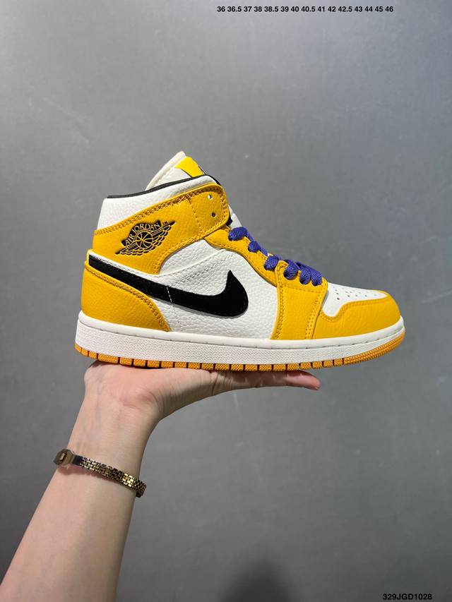 Nike Air Jordan 1 Retro Mid AJ1 Jordan 1 Mid-Top Classic Retro Culture Casual Sp