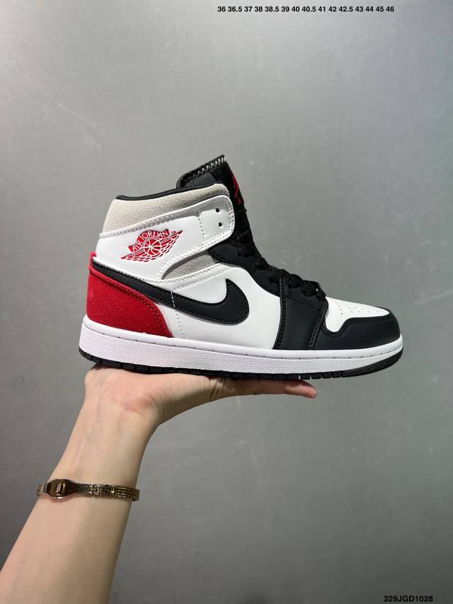 Nike Air Jordan 1 Retro Mid AJ1 Jordan 1 Mid-Top Classic Retro Culture Casual Sp