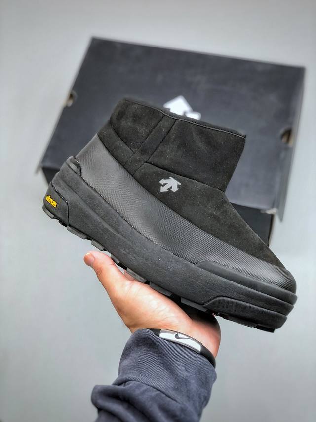 Original Descente Ski Style series warm, durable, stylish, comfortable, and vers