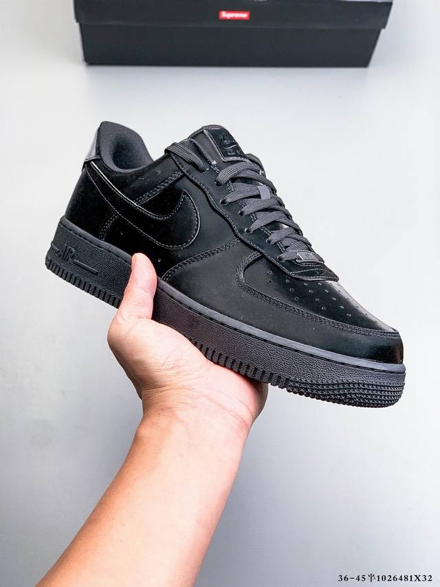 Original last data paper version, featuring a high-quality, durable leather uppe