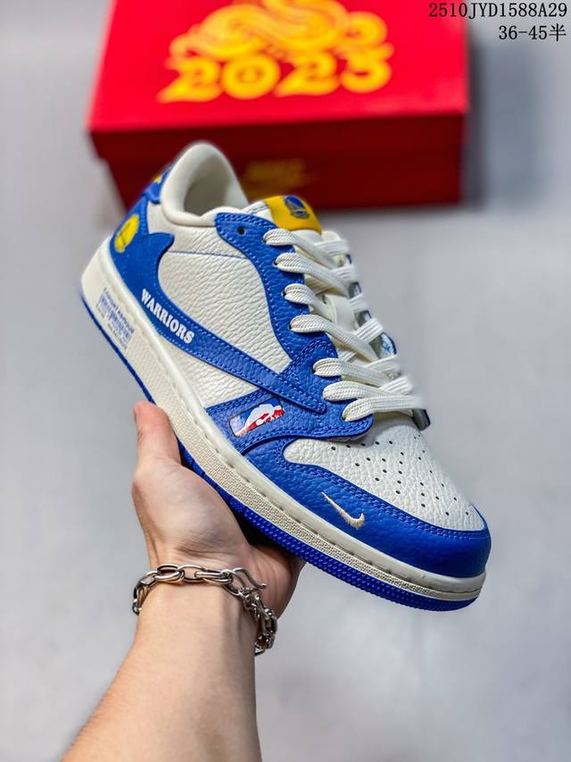 Jordan men's and women's shoes, authentic label, half-size system. Features a so