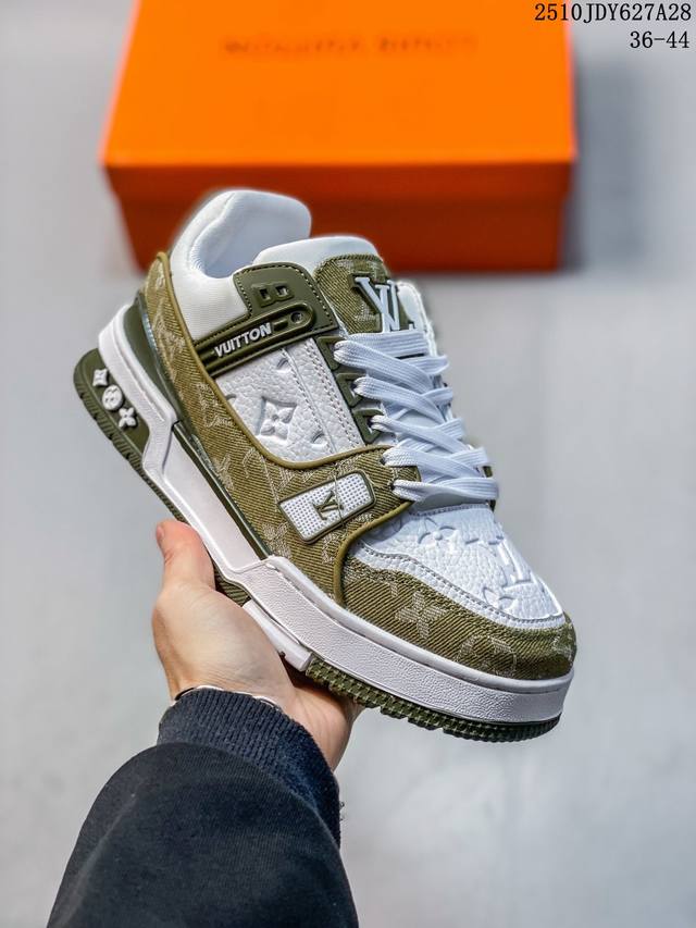 Louis Vuitton Lv sneakers New Lv Trainer latest colorway sneakers L brand basket