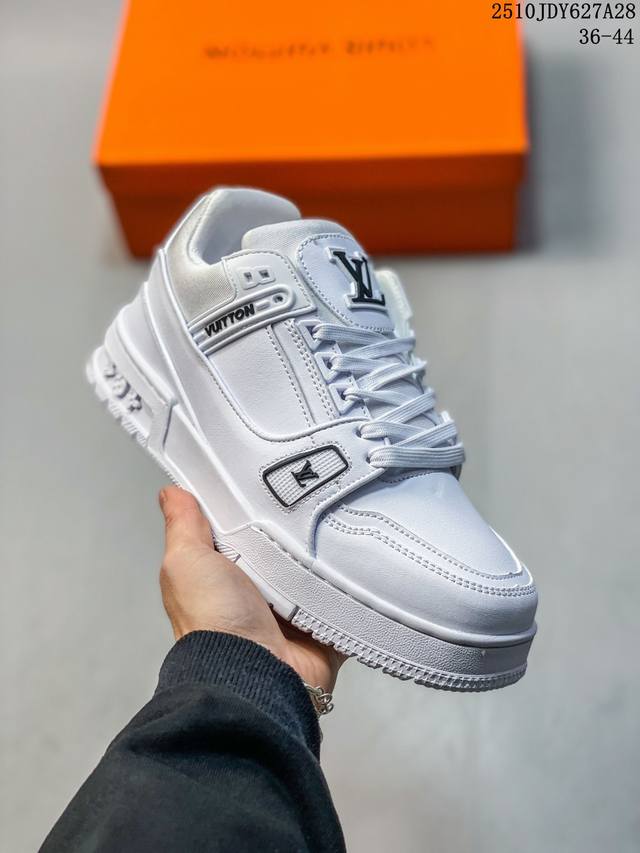 Louis Vuitton Lv sneakers New Lv Trainer latest colorway sneakers L brand basket