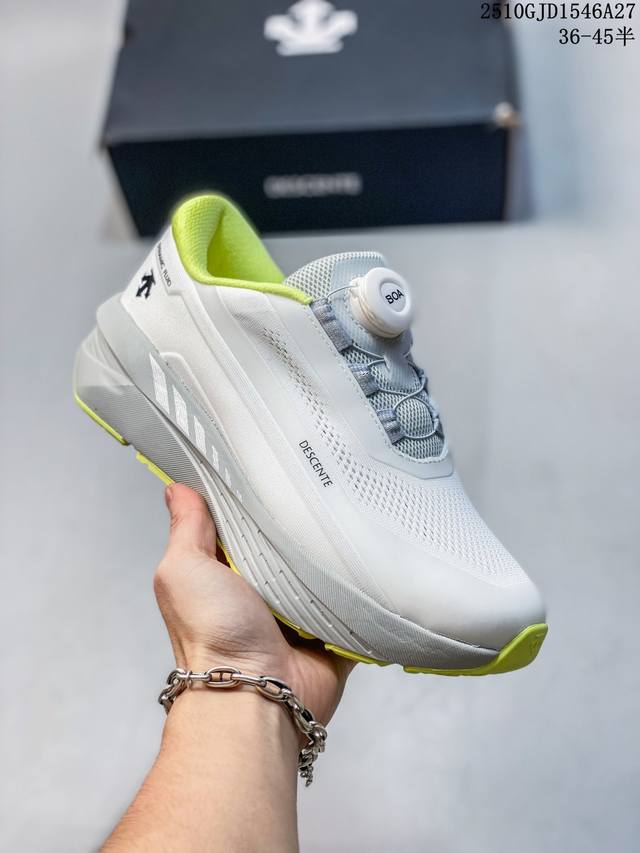 Company Grade Descente Lavitate Wire 3.0 Comfortable, Versatile, Non-Slip, Wear-