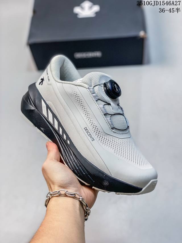 Company Grade Descente Lavitate Wire 3.0 Comfortable, Versatile, Non-Slip, Wear-