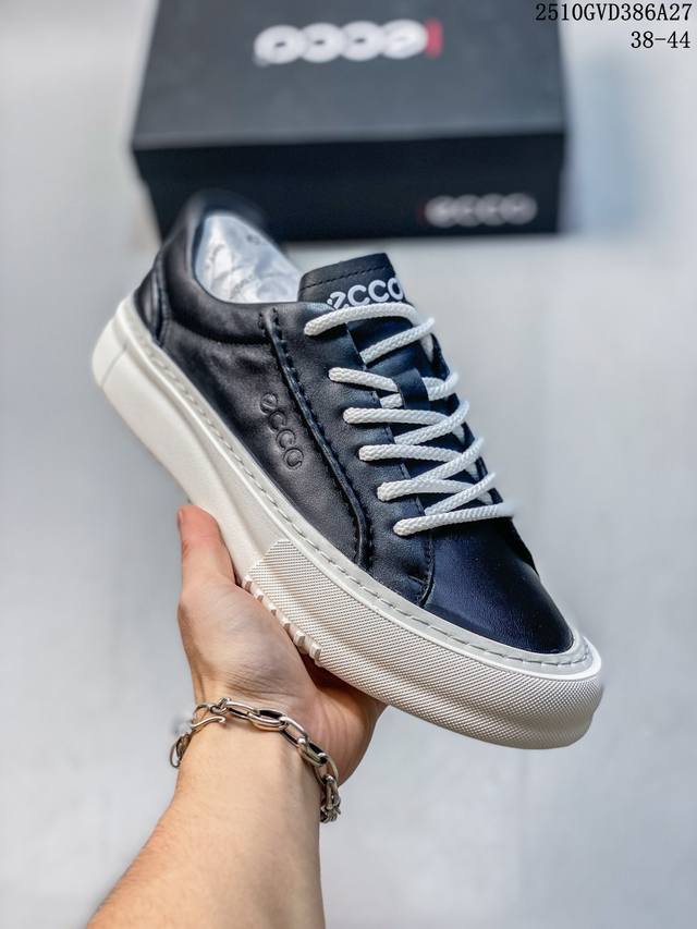 Ecco Men's Casual White Sneakers - Simple, durable, and refreshing design; versa