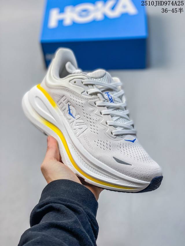 Authentic label with half sizes. Hoka new men's and women's autumn Bondi 9 road