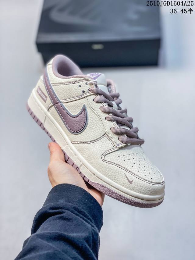 Authentic Nike SB Zoom Dunk Low sneakers, classic and versatile casual athletic