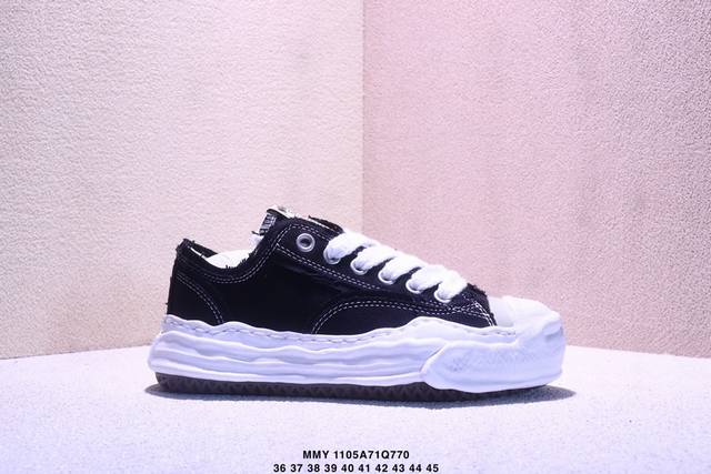 Shawn Yue's favorite item: Retro melting style Japanese concept fashion designe