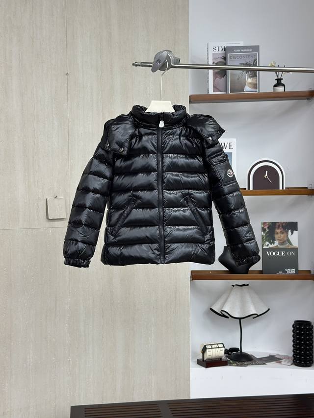 Top-tier version. Moncler Children's Down Jacket #027. This Bady girls' short do