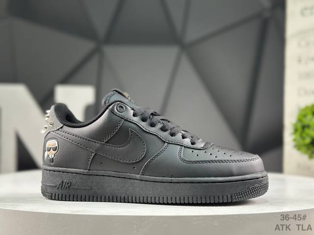 Nike Air Force 1 '07 Low, a versatile low-top platform sneaker with air cushion