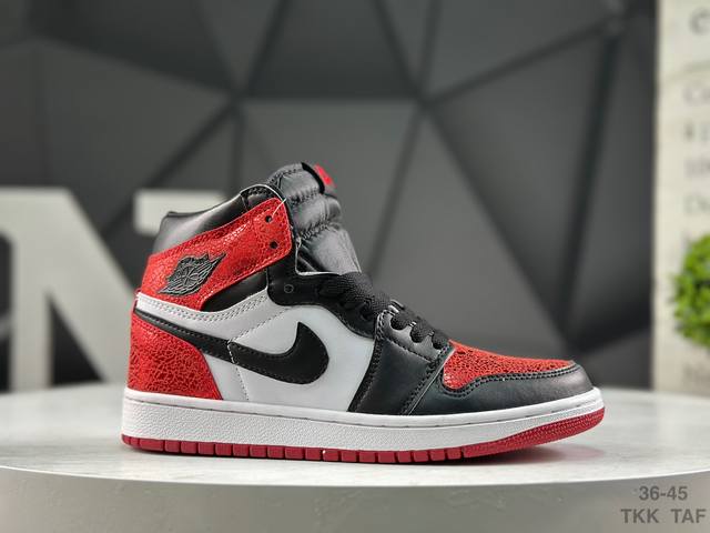 Nike Jordan Air Jordan 1 Comfortable, Versatile, Non-slip, Durable Mid-top Retr
