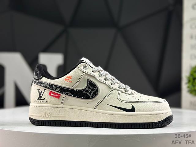 Nike Air Force 1 '07 Low, low-top athletic and casual shoes. Features a complex
