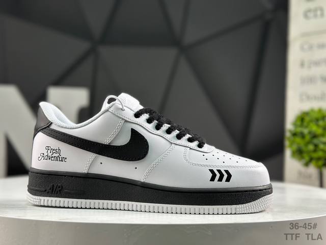 Nike Air Force 1 '07 Low, low-top athletic and casual shoes. Features a complex