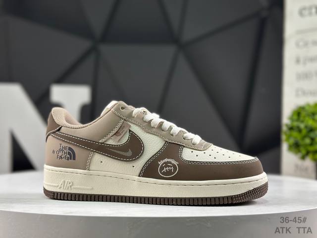 Nike Air Force 1 Low, a low-top casual sports shoe made with original last and