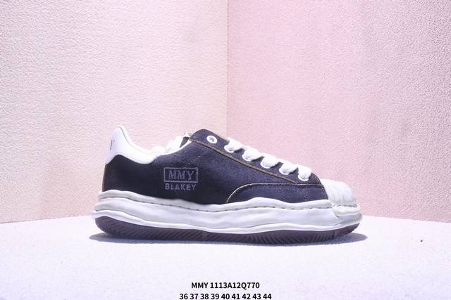 Shawn Yue's favorite item: Retro melting style Japanese concept fashion designe