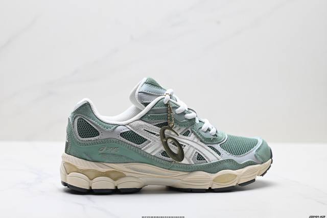 Authentic Asics Gel-Nyc. Breathable mesh upper with some synthetic leather accen