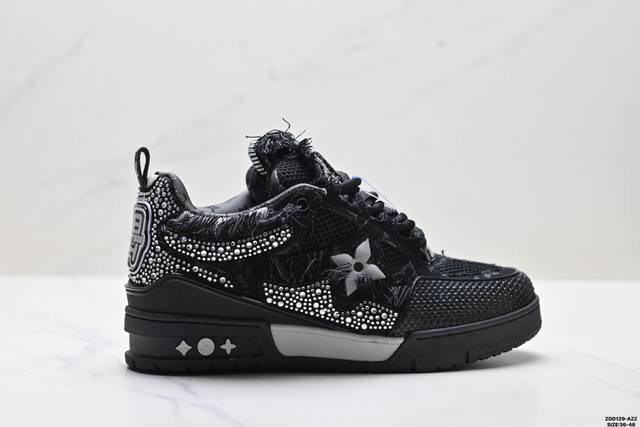 Company Grade Louis Vuitton Trainer Sneaker Low. A versatile and comfortable sn