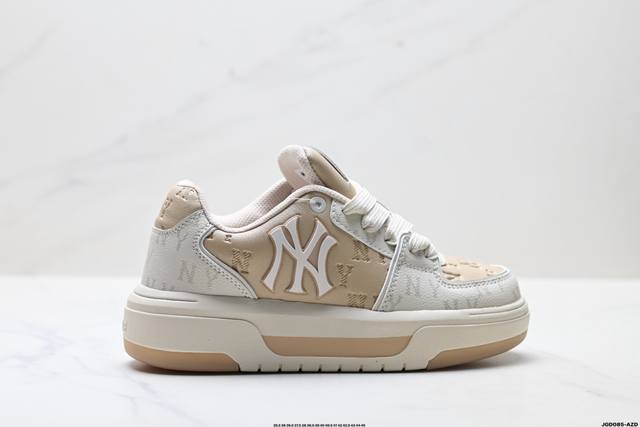 Company Grade Mlb New York Yankees Chunky Liner Embo Monogram Stylish Comfortab