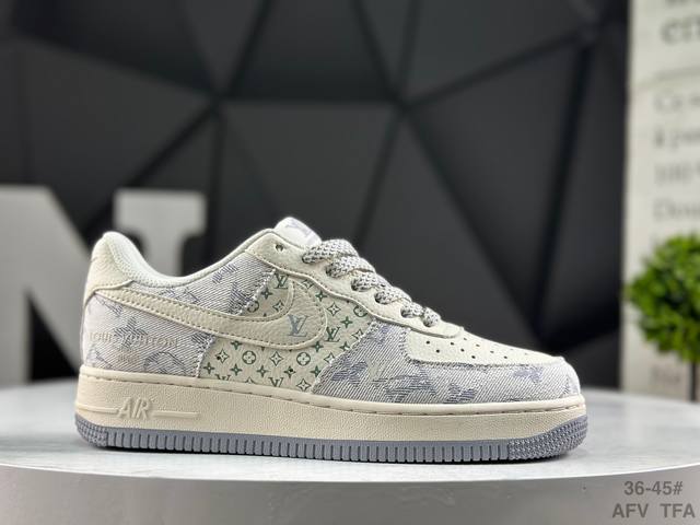 Nike Air Force 1 '07 Low, a low-top athletic and casual shoe. Features a comple