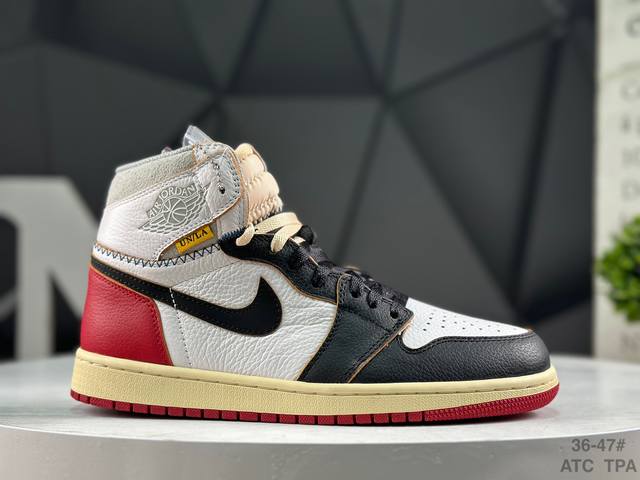 Nike Air Jordan 1 High Og. Original cardboard, original last, original design,