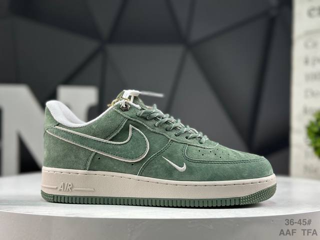 Nike Air Force 1 '07 Low, low-top athletic and casual shoes. Features a complex