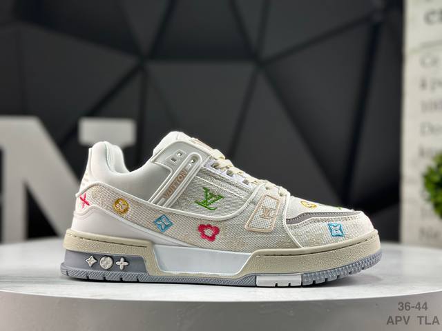 Louis Vuitton Lv Louis Vuitton sneakers These are the shoes that the "Sisters W