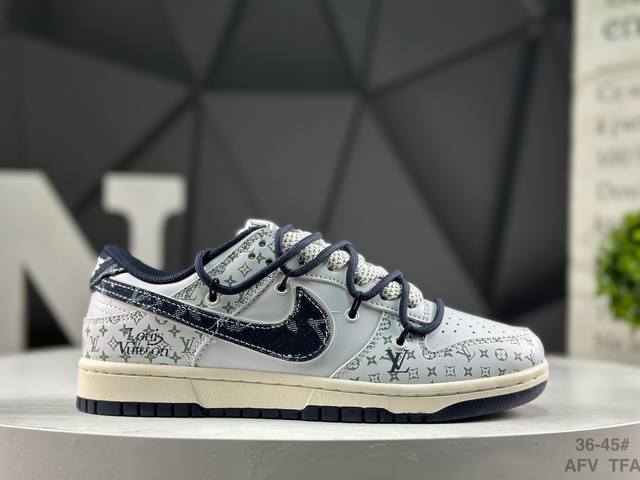 Nike SB Dunk Low - Highly Recommended Original Factory Product. Made with origi