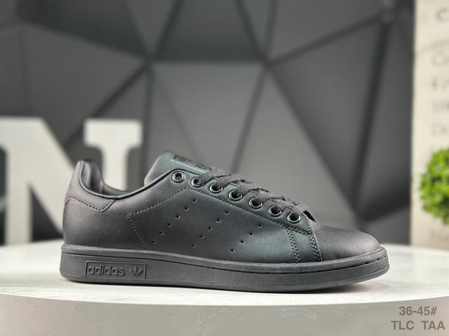 Adidas Stan Smith Classic Sneakers, original top-grain leather with clearly vis