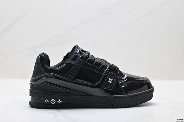 Authentic Louis Vuitton Trainer Sneaker Low, Brand New, Casual Sportswear, Versa