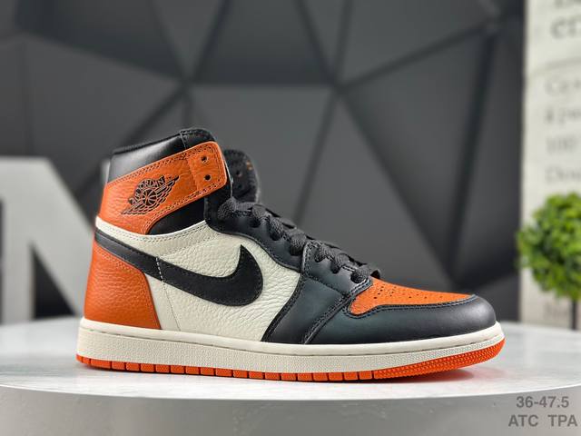 Nike Air Jordan 1 Retro High Og (Unisex), a retro basketball shoe inspired by s
