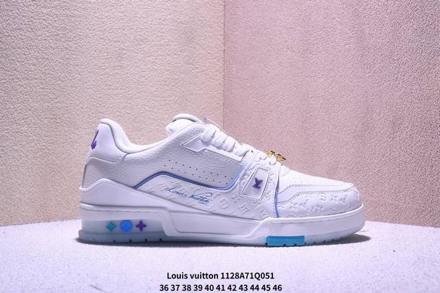 Company Grade Louis Vuitton Trainer Sneaker Low. A versatile and comfortable sn