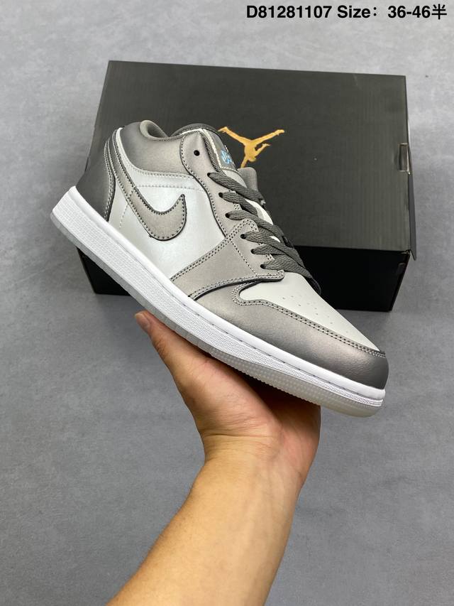 Nike SB Dunk Low Pro unisex retro sneakers, allowing you to stride confidently