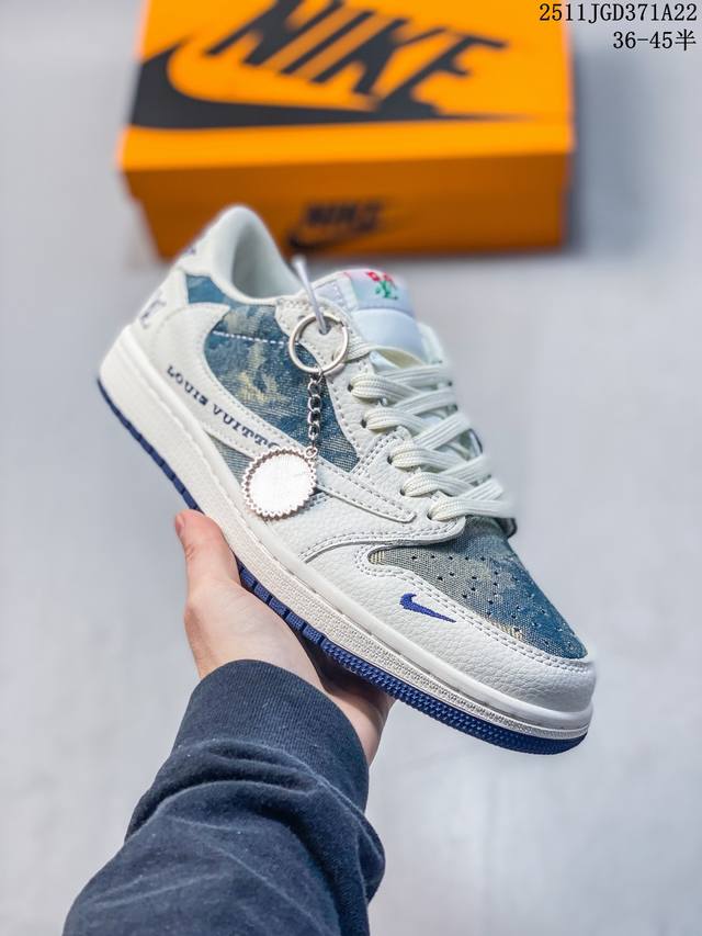 Company-grade Labubu X Air Jordan 1 Low. This model breaks away from the limitat