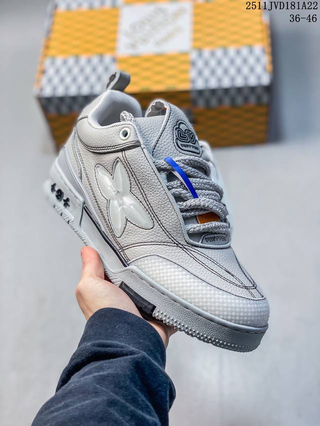 Louis Vuitton original TPR glossy combination sole, flexible drip-molded suppor