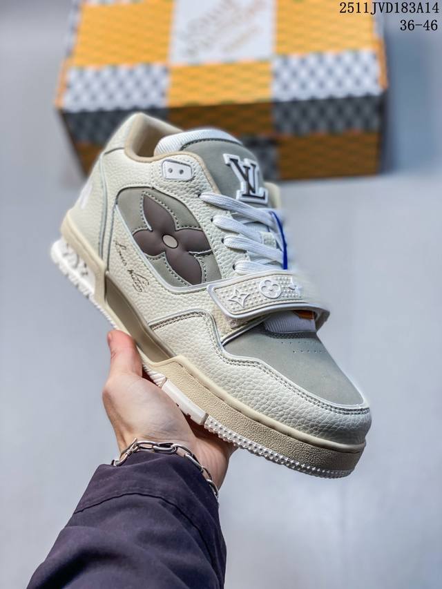 Lv Louis Vuitton Large Logo Print Platform Casual Sneakers Sizes: 36 37 38 39 40